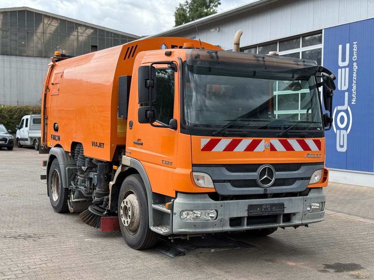 Mercedes-Benz Atego 1324 4x2 Kehrmaschine Viajet 6R/L - سياره كنس شوارع: صورة 1 Mercedes-Benz Atego 1324 4x2 Kehrmaschine Viajet 6R/L - سياره كنس شوارع: صورة 1