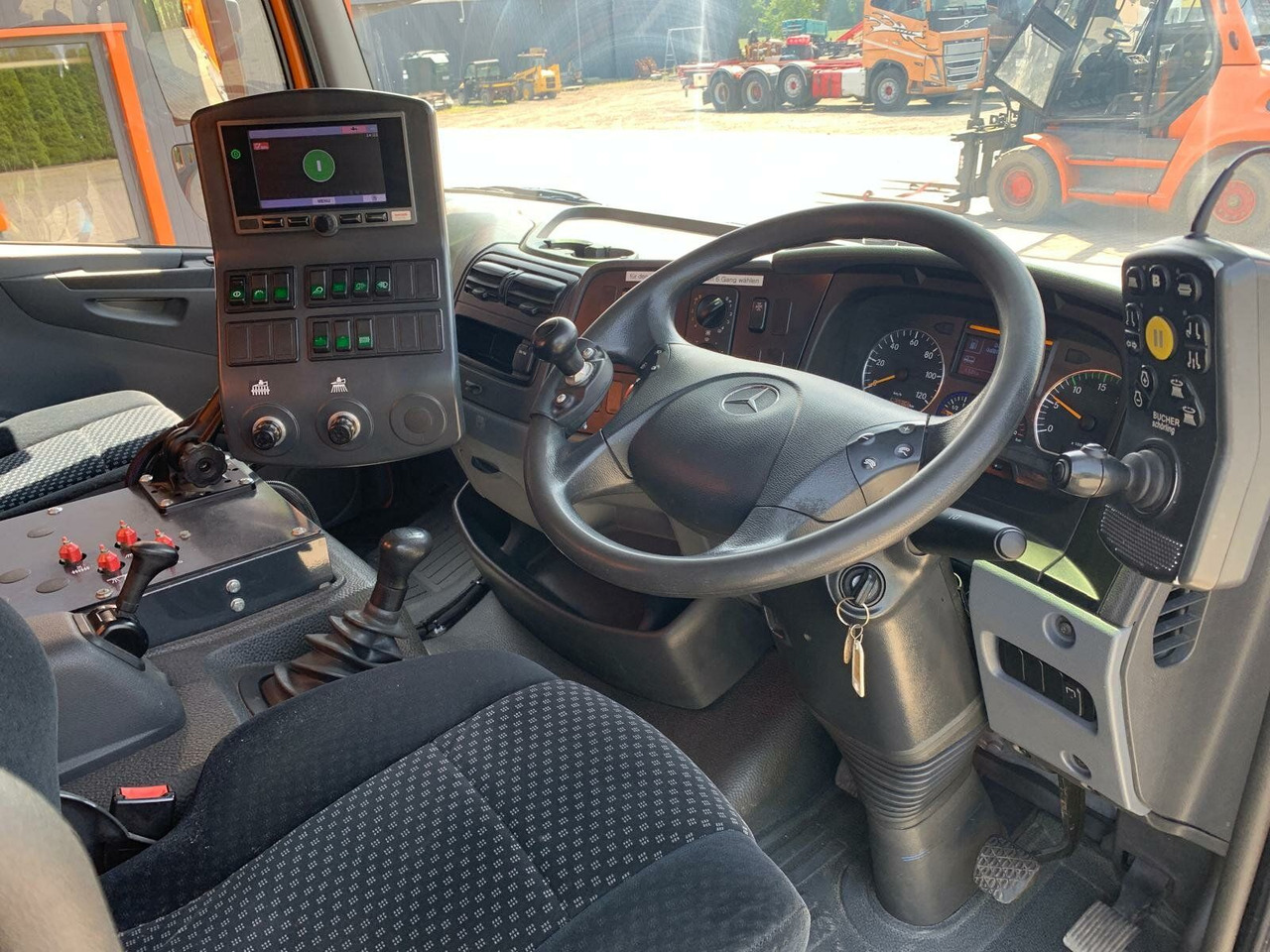 سياره كنس شوارع Mercedes-Benz Atego Kehrmaschine BUCHER CITYFANT 5000: صورة 23
