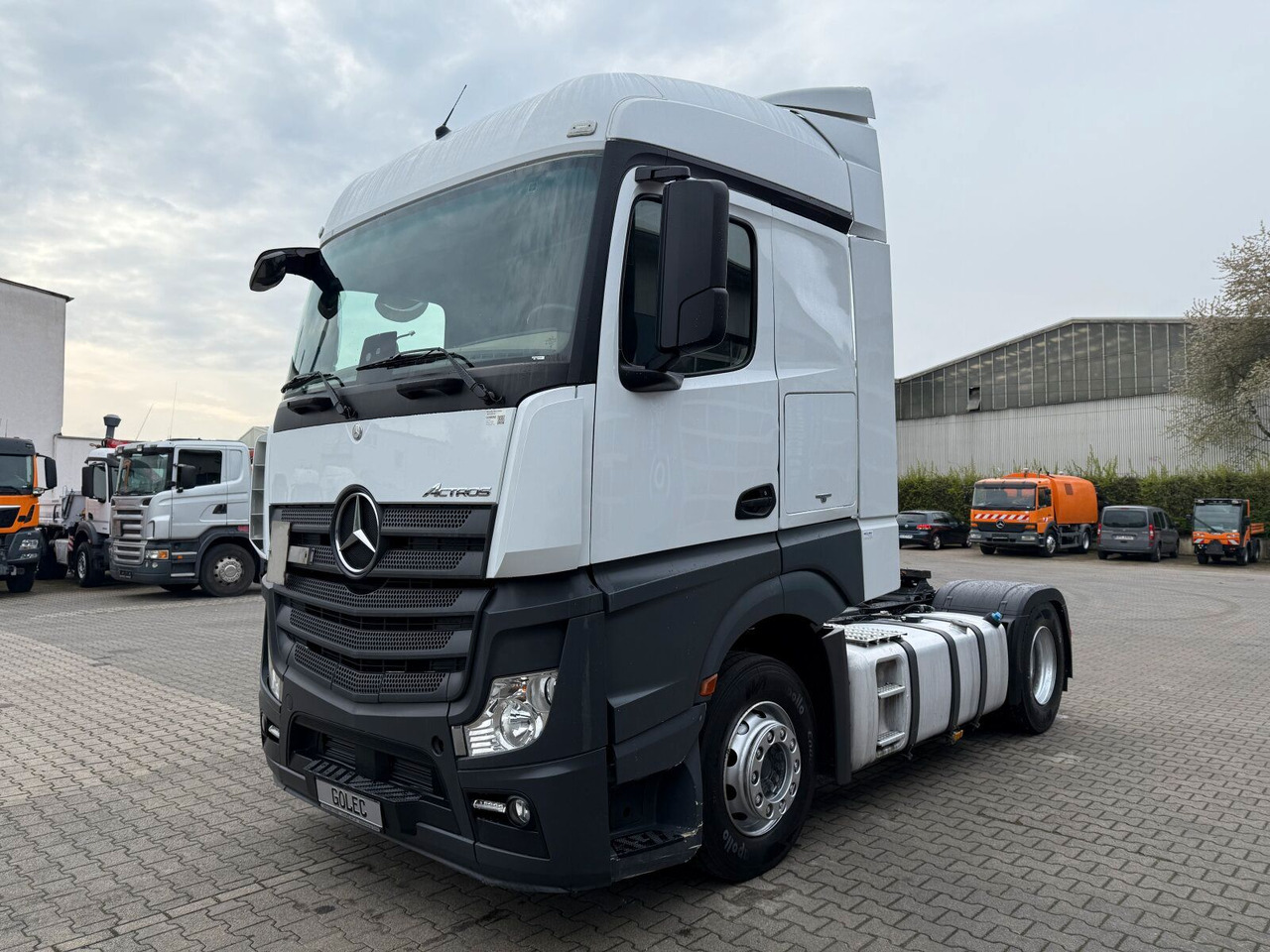 Mercedes-Benz MB Actros 1845 LS Sattelzugmaschine 4x2 - وحدة جر: صورة 2 Mercedes-Benz MB Actros 1845 LS Sattelzugmaschine 4x2 - وحدة جر: صورة 2