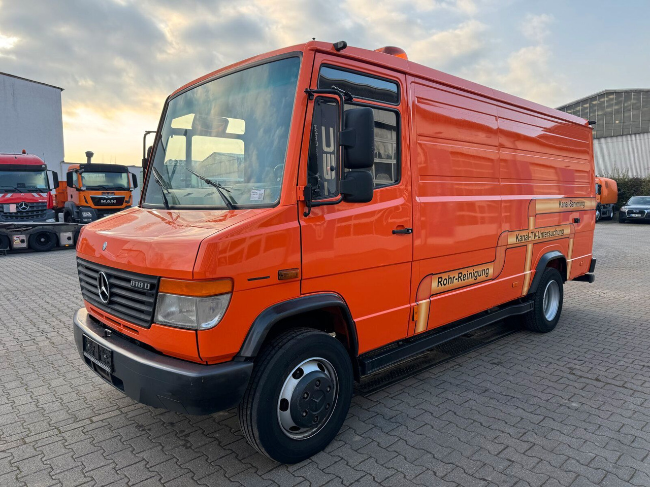 Mercedes-Benz Vario 818D Kanalreiniger Rockstroh Drain Jet 100 - شاحنة الشفط: صورة 3 Mercedes-Benz Vario 818D Kanalreiniger Rockstroh Drain Jet 100 - شاحنة الشفط: صورة 3