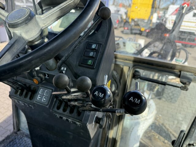 New Holland F106.6A alrrad 6x6 Grader 12 Ton - 10.700 Std - ممهدة: صورة 4 New Holland F106.6A alrrad 6x6 Grader 12 Ton - 10.700 Std - ممهدة: صورة 4