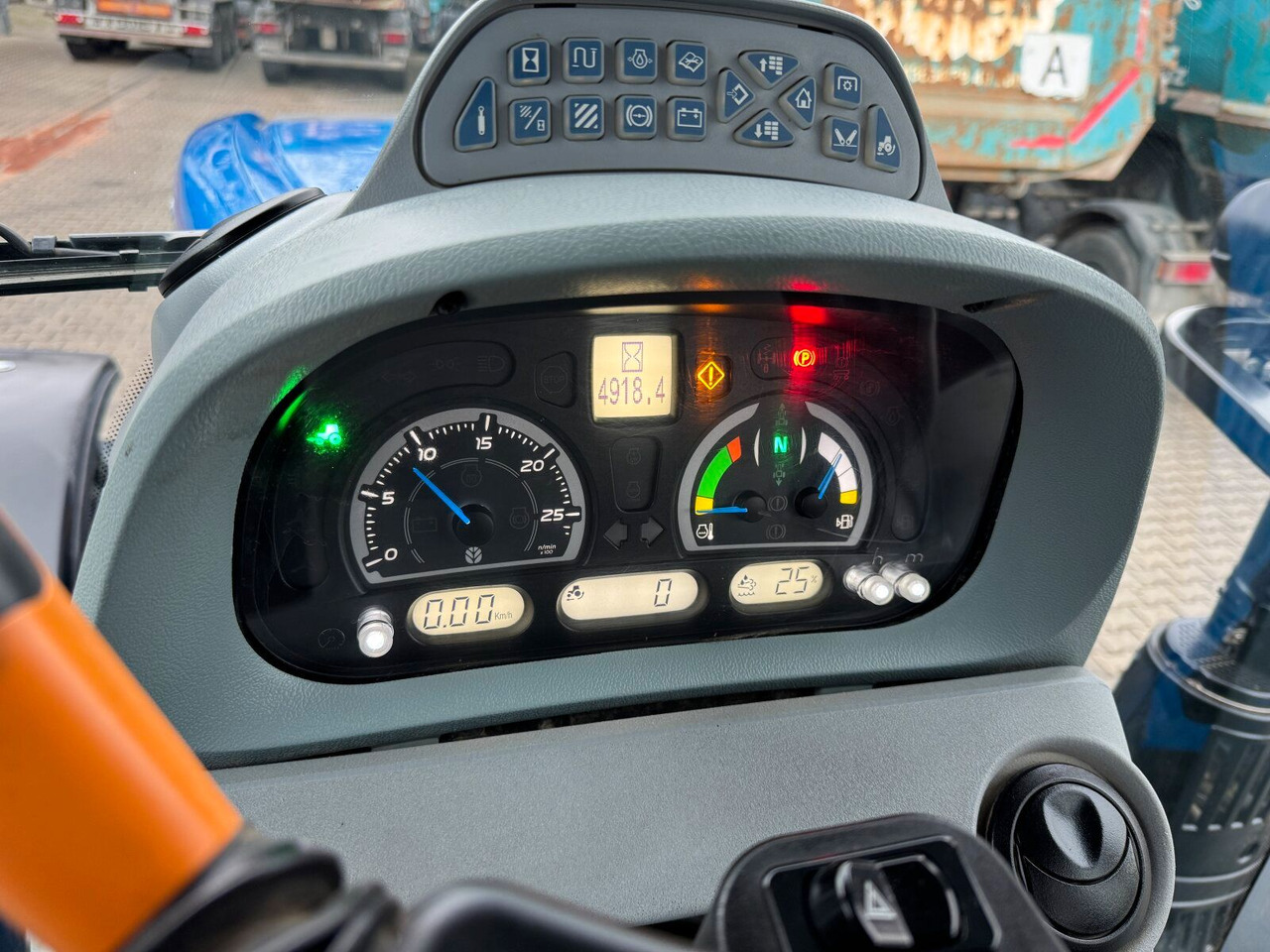 جرار New Holland T7.230 AC 4x4 Autocommand Traktor 216 PS *Kipper: صورة 24