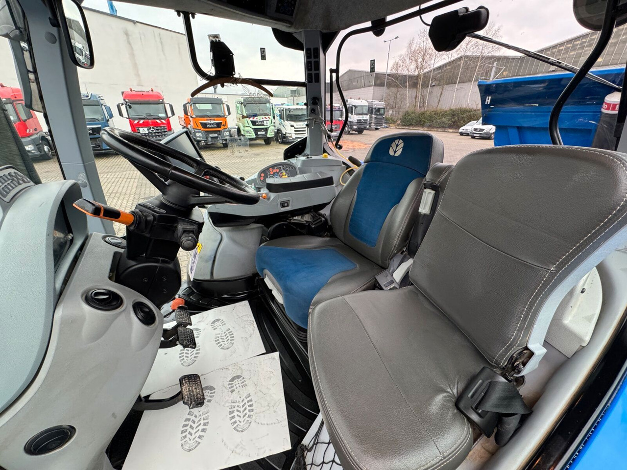 جرار New Holland T7.230 AC 4x4 Autocommand Traktor 216 PS *Kipper: صورة 20