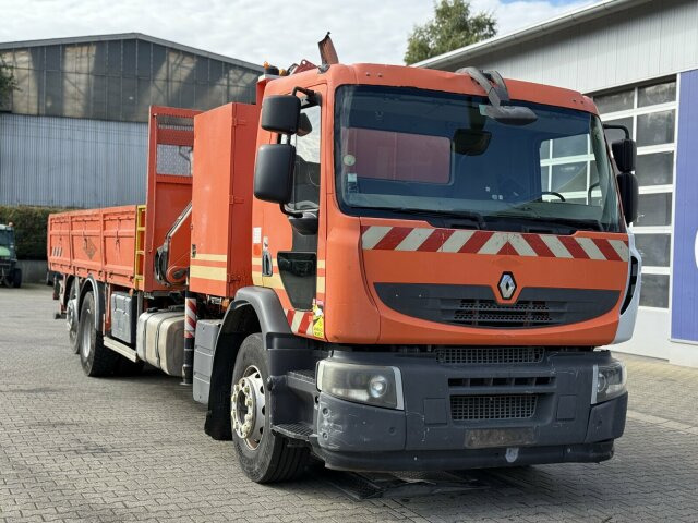 Renault Premium Lander Pritsche mit Kran FASSI - شاحنة كرين, شاحنات مسطحة: صورة 1 Renault Premium Lander Pritsche mit Kran FASSI - شاحنة كرين, شاحنات مسطحة: صورة 1