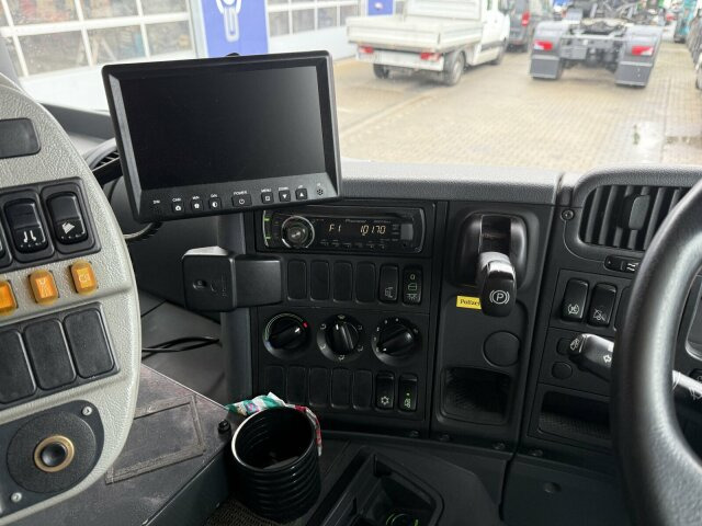 Scania P230 Kehrmaschine Johnston VT605- 6 M³ - سياره كنس شوارع: صورة 4 Scania P230 Kehrmaschine Johnston VT605- 6 M³ - سياره كنس شوارع: صورة 4