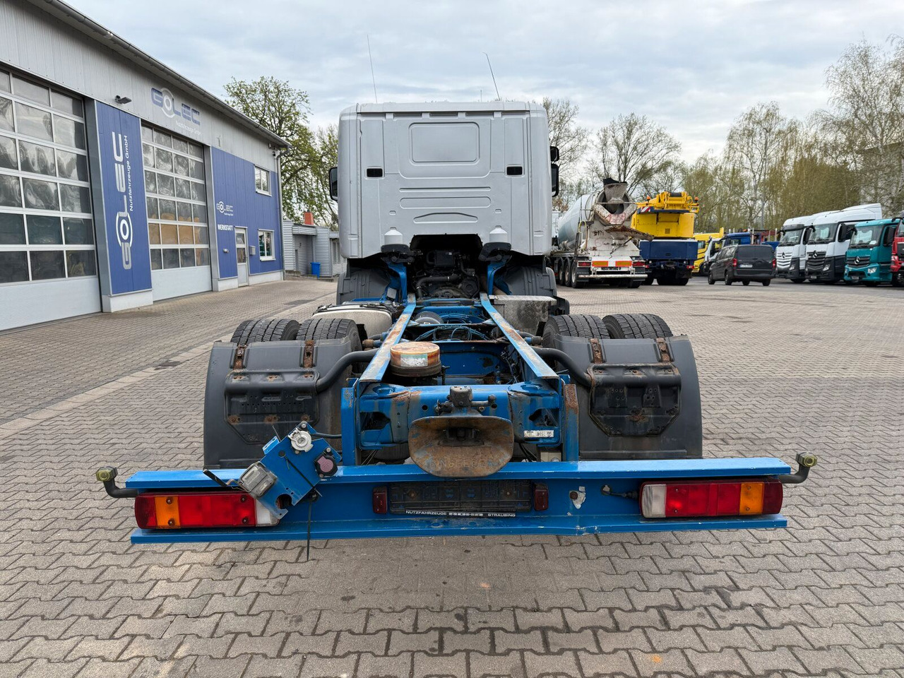 Scania R 420 Tankwagen ADR Fahrgestell Retarder Volluft - شاحنة صهريج: صورة 4 Scania R 420 Tankwagen ADR Fahrgestell Retarder Volluft - شاحنة صهريج: صورة 4