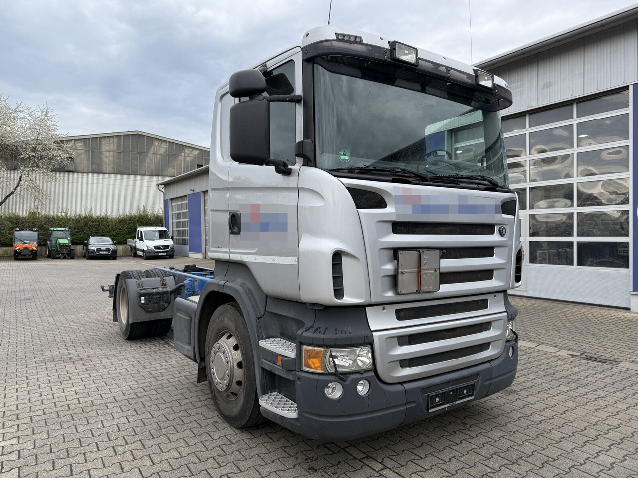 Scania R 420 Tankwagen ADR Fahrgestell Retarder Volluft - شاحنة صهريج: صورة 1 Scania R 420 Tankwagen ADR Fahrgestell Retarder Volluft - شاحنة صهريج: صورة 1