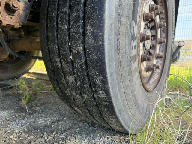 Schmitz Cargobull Gotha AFG 18 Baustoffanhänger 2 Achse - مقطورات مسطحة: صورة 4 Schmitz Cargobull Gotha AFG 18 Baustoffanhänger 2 Achse - مقطورات مسطحة: صورة 4