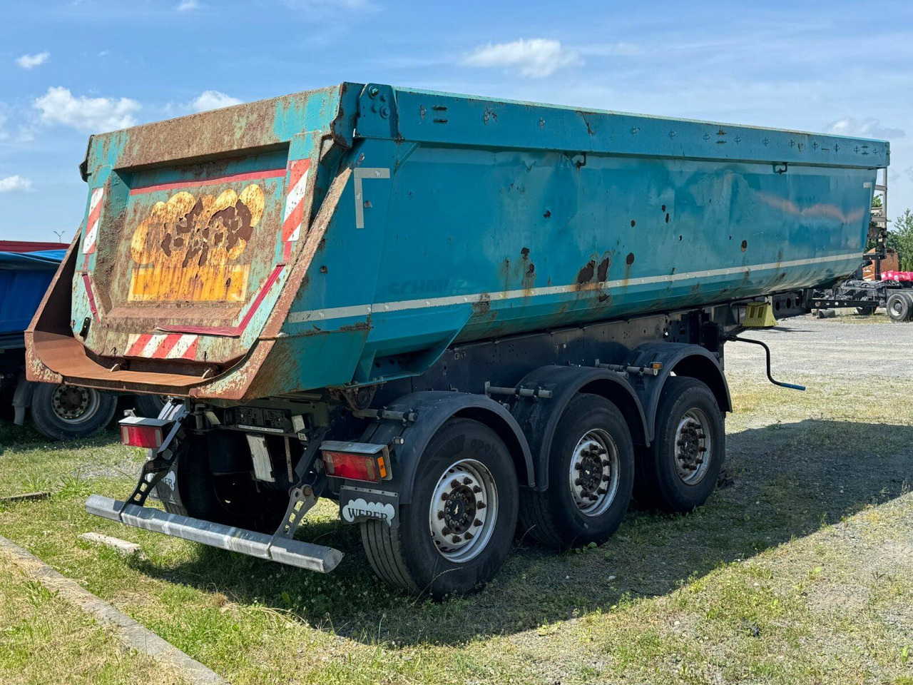 Schmitz Cargobull SKI 24 SL7.2 Kippauflieger 3 Achse - قلابة نصف مقطورة نصف مقطورة قلابة: صورة 4 Schmitz Cargobull SKI 24 SL7.2 Kippauflieger 3 Achse - قلابة نصف مقطورة نصف مقطورة قلابة: صورة 4
