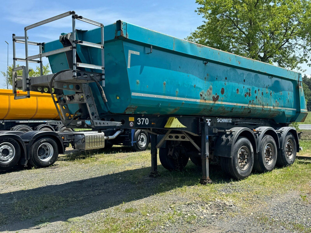 Schmitz Cargobull SKI 24 SL7.2 Kippauflieger 3 Achse - قلابة نصف مقطورة نصف مقطورة قلابة: صورة 1 Schmitz Cargobull SKI 24 SL7.2 Kippauflieger 3 Achse - قلابة نصف مقطورة نصف مقطورة قلابة: صورة 1