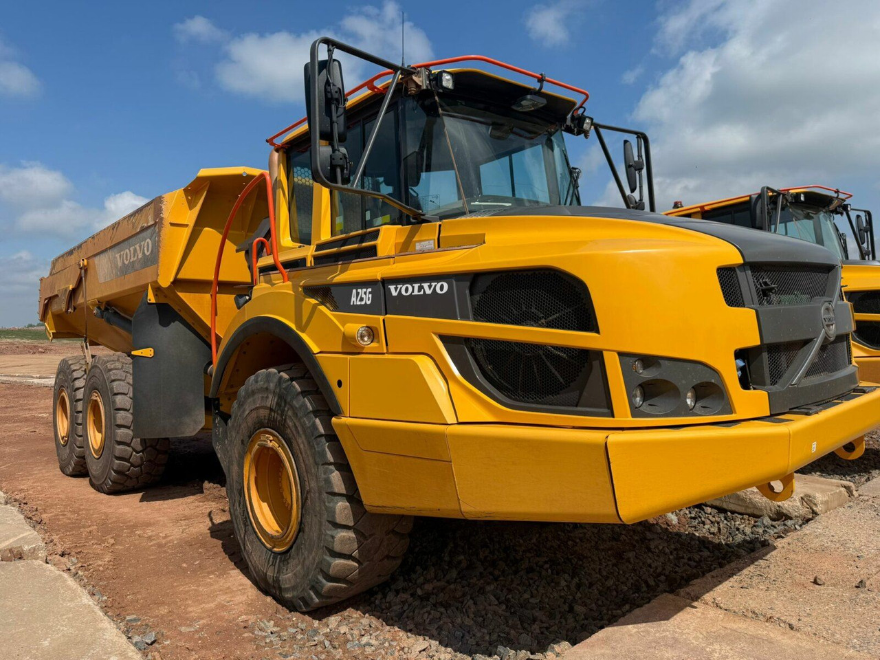 Volvo A25G Dumper 22,7 Ton TOP gepflegt - شاحنة قلاب: صورة 1 Volvo A25G Dumper 22,7 Ton TOP gepflegt - شاحنة قلاب: صورة 1