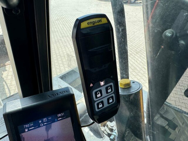Volvo EWR150E Mobilbagger mit ROTATOR ENCONG EC319 - حفارة دولاب: صورة 4 Volvo EWR150E Mobilbagger mit ROTATOR ENCONG EC319 - حفارة دولاب: صورة 4