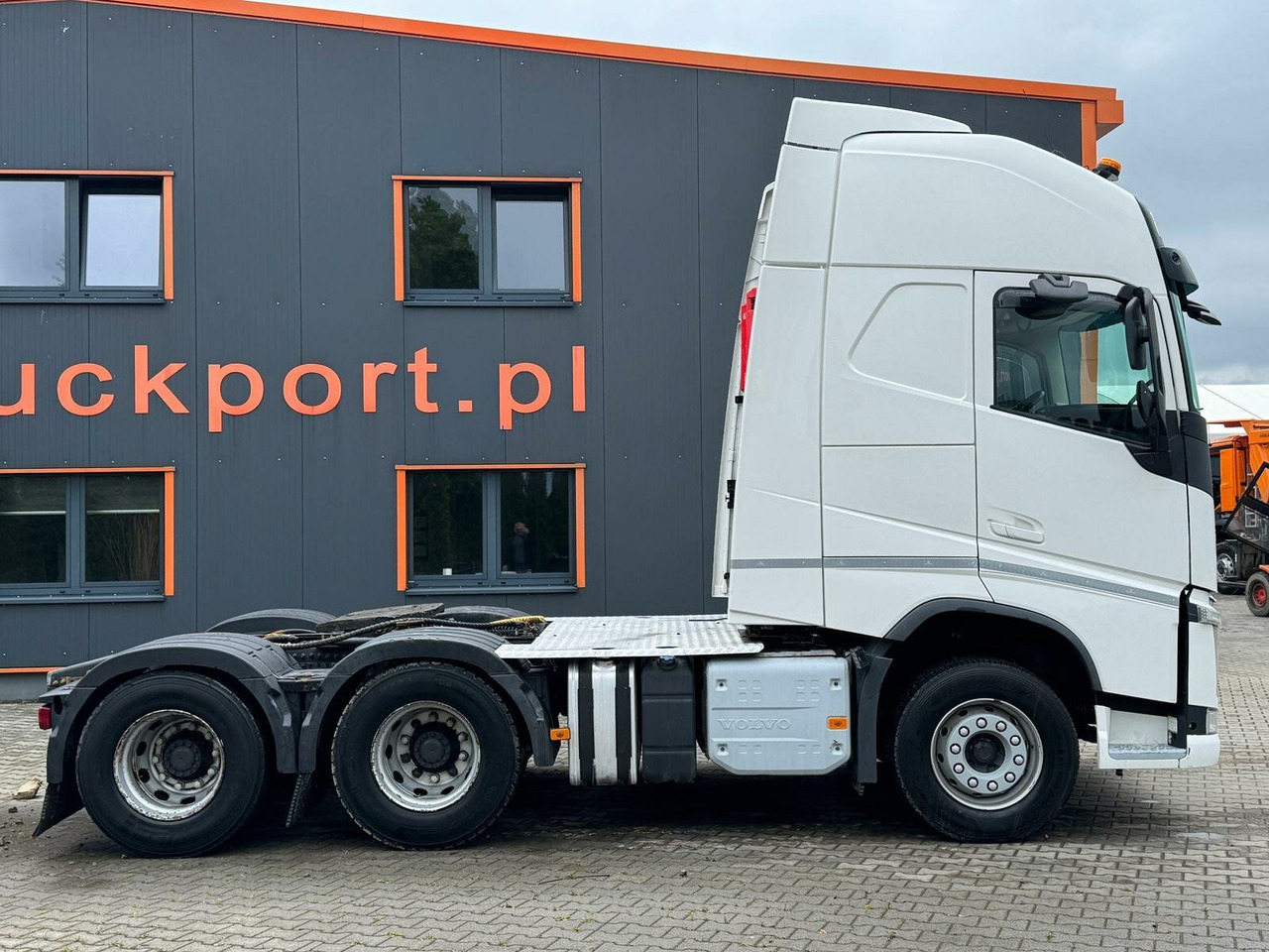 Volvo FH 540 6x4 EURO6 SZM - وحدة جر: صورة 3 Volvo FH 540 6x4 EURO6 SZM - وحدة جر: صورة 3