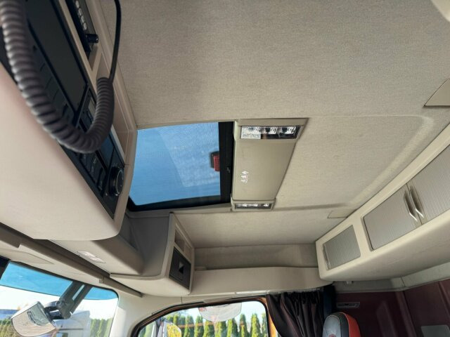 Volvo FH16 750 8X4 Holztransport Alukar TOP! - شاحنة قطع الأشجار: صورة 4 Volvo FH16 750 8X4 Holztransport Alukar TOP! - شاحنة قطع الأشجار: صورة 4