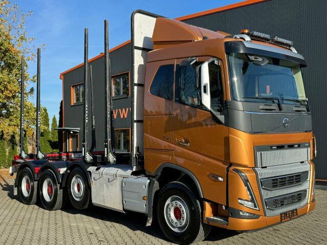 Volvo FH16 750 8X4 Holztransport Alukar TOP! - شاحنة قطع الأشجار: صورة 1 Volvo FH16 750 8X4 Holztransport Alukar TOP! - شاحنة قطع الأشجار: صورة 1