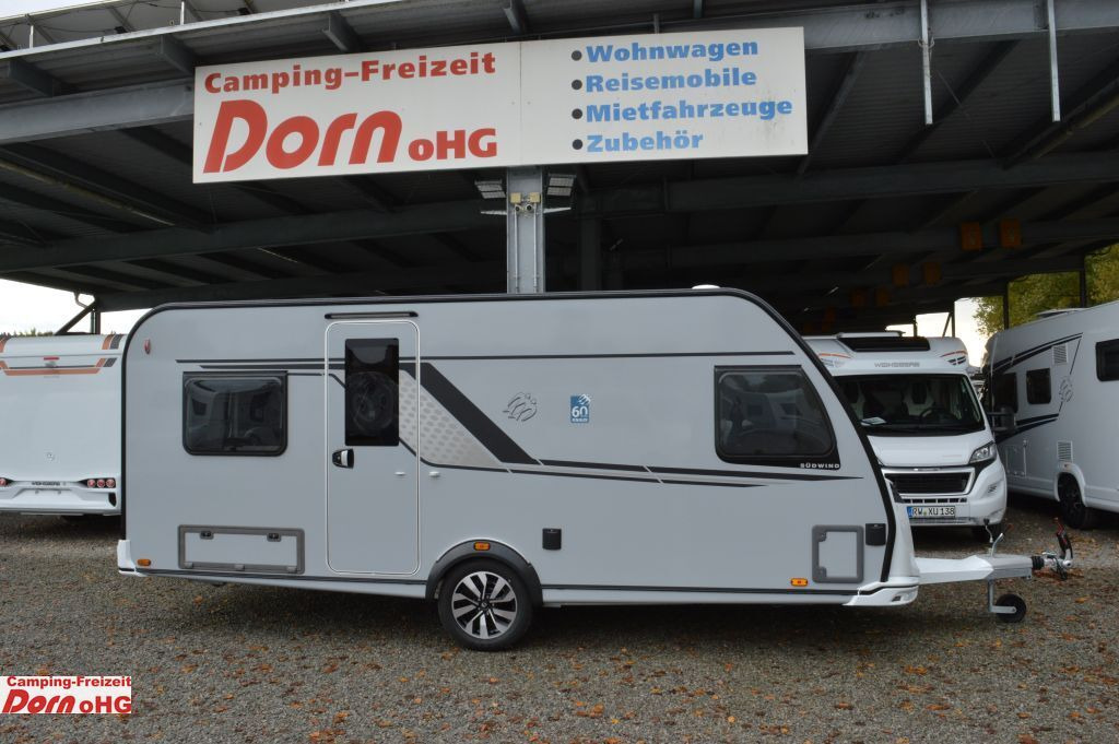 Knaus Südwind 500 FU 60 Years Gas Paket Knaus Südwind 500 FU 60 Years Gas Paket - كرفان سحب: صورة 1 Knaus Südwind 500 FU 60 Years Gas Paket Knaus Südwind 500 FU 60 Years Gas Paket - كرفان سحب: صورة 1