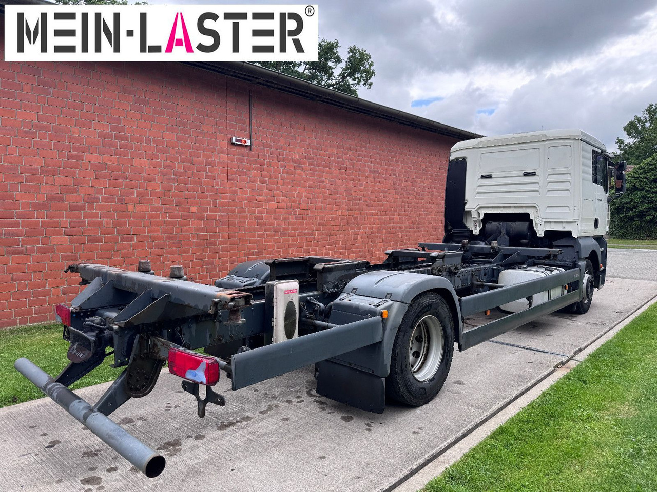 MAN TGA 18.350 BDF 5 Sitzer Klima 209.380 km - شاحنات الحاويات / جسم علوي قابل للتغيير شاحنة: صورة 5 MAN TGA 18.350 BDF 5 Sitzer Klima 209.380 km - شاحنات الحاويات / جسم علوي قابل للتغيير شاحنة: صورة 5