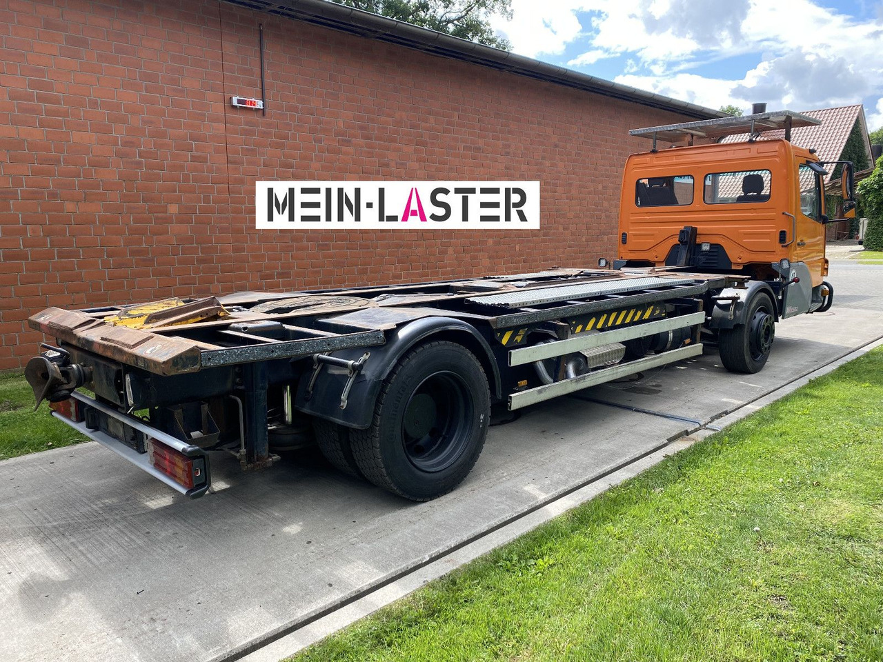 Mercedes-Benz Kamag Wiesel Umsetzter Sattelplatte - شاحنات الحاويات / جسم علوي قابل للتغيير شاحنة: صورة 3 Mercedes-Benz Kamag Wiesel Umsetzter Sattelplatte - شاحنات الحاويات / جسم علوي قابل للتغيير شاحنة: صورة 3