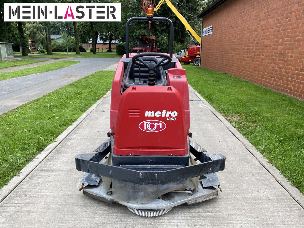 RCM Metro 1303 N Scheuersaugmaschine /3x Teller - ماكينة فرك وتجفيف: صورة 2 RCM Metro 1303 N Scheuersaugmaschine /3x Teller - ماكينة فرك وتجفيف: صورة 2