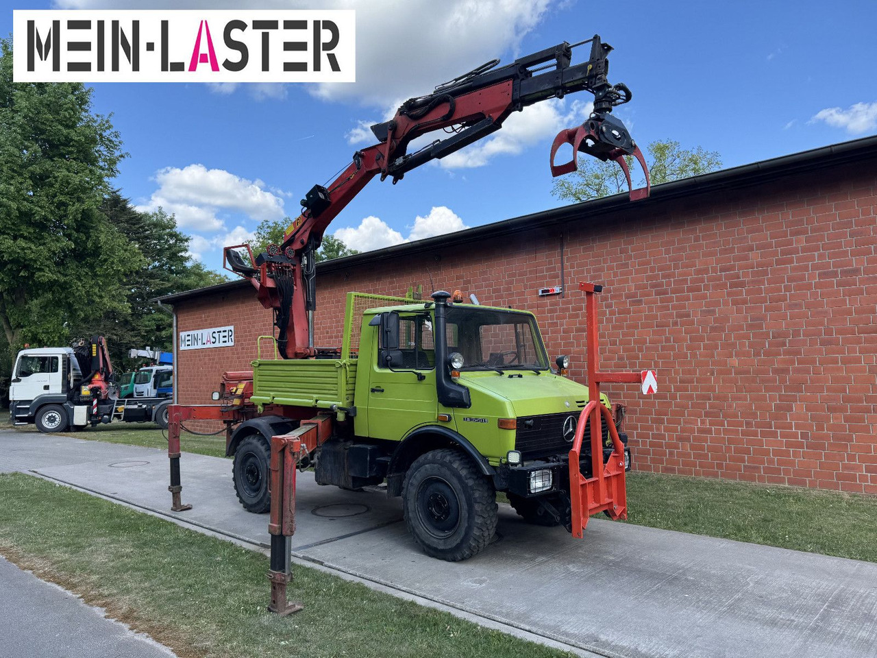 Unimog U 1650 PK 10500 Kran 15 m max. 3,9 t Seilwinde - شاحنة كرين: صورة 1 Unimog U 1650 PK 10500 Kran 15 m max. 3,9 t Seilwinde - شاحنة كرين: صورة 1