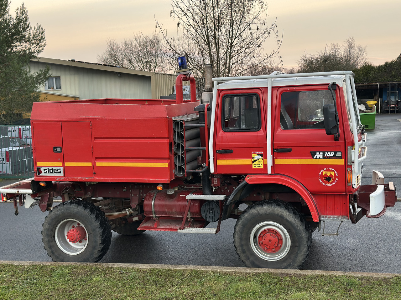 RENAULT M180 - سيارة إطفاء: صورة 5 RENAULT M180 - سيارة إطفاء: صورة 5