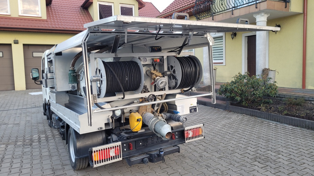 Nissan Cabstar COMBI Kanalreiniger VAAVUM CLEANER - شاحنة الشفط: صورة 5 Nissan Cabstar COMBI Kanalreiniger VAAVUM CLEANER - شاحنة الشفط: صورة 5