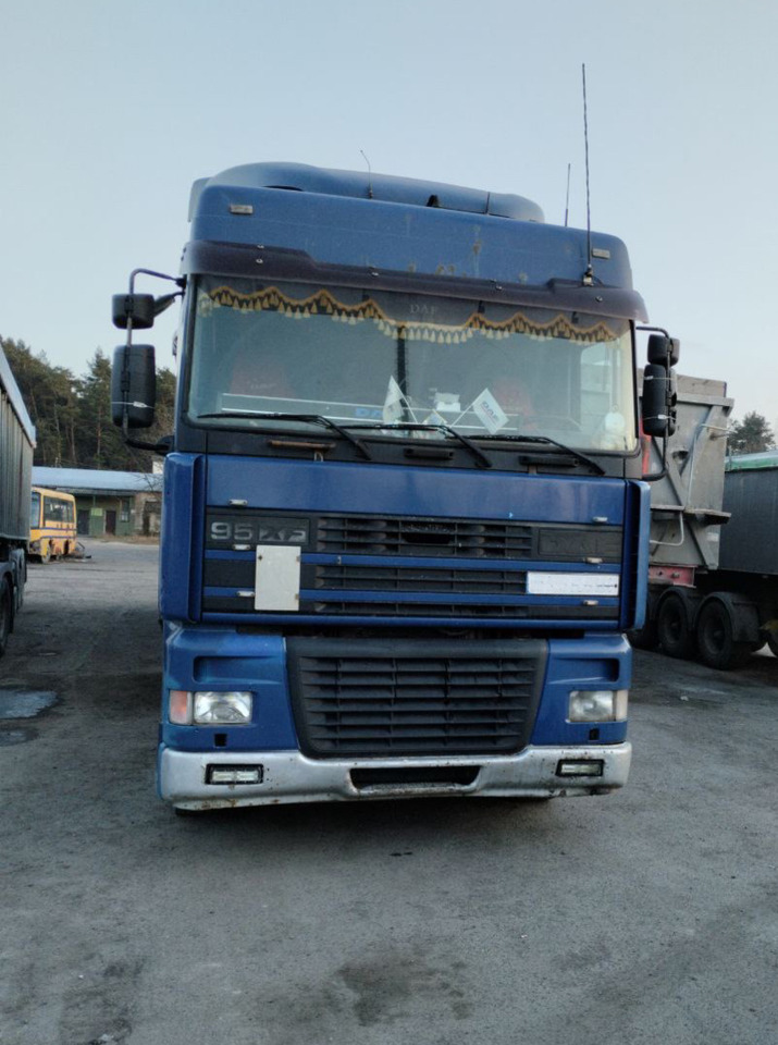DAF XF 95.380 - وحدة جر: صورة 2 DAF XF 95.380 - وحدة جر: صورة 2