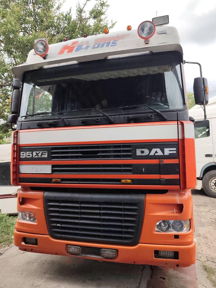 DAF XF 95.430 - وحدة جر: صورة 1 DAF XF 95.430 - وحدة جر: صورة 1