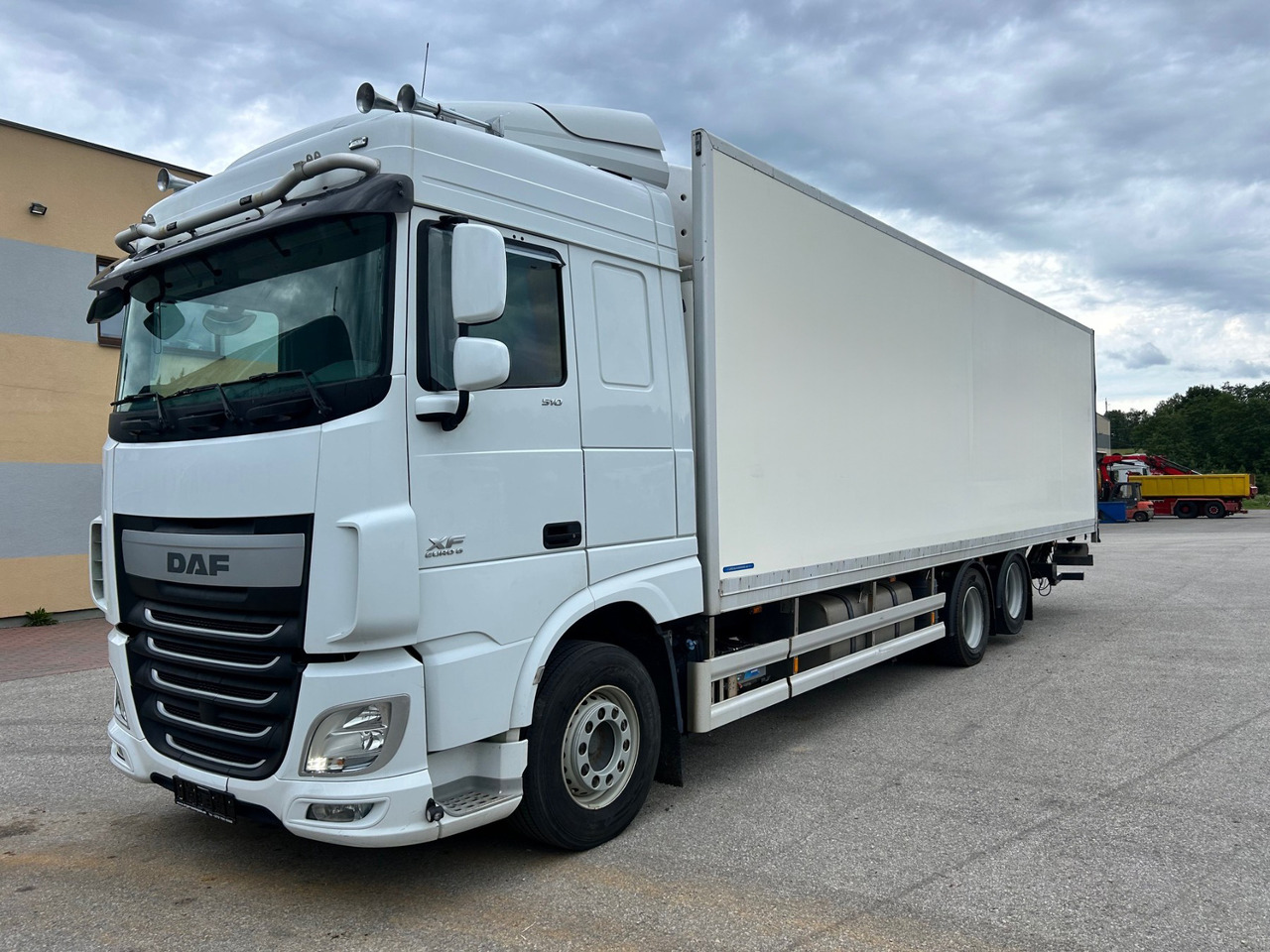 DAF XF510 - شاحنة الفريزر: صورة 2 DAF XF510 - شاحنة الفريزر: صورة 2
