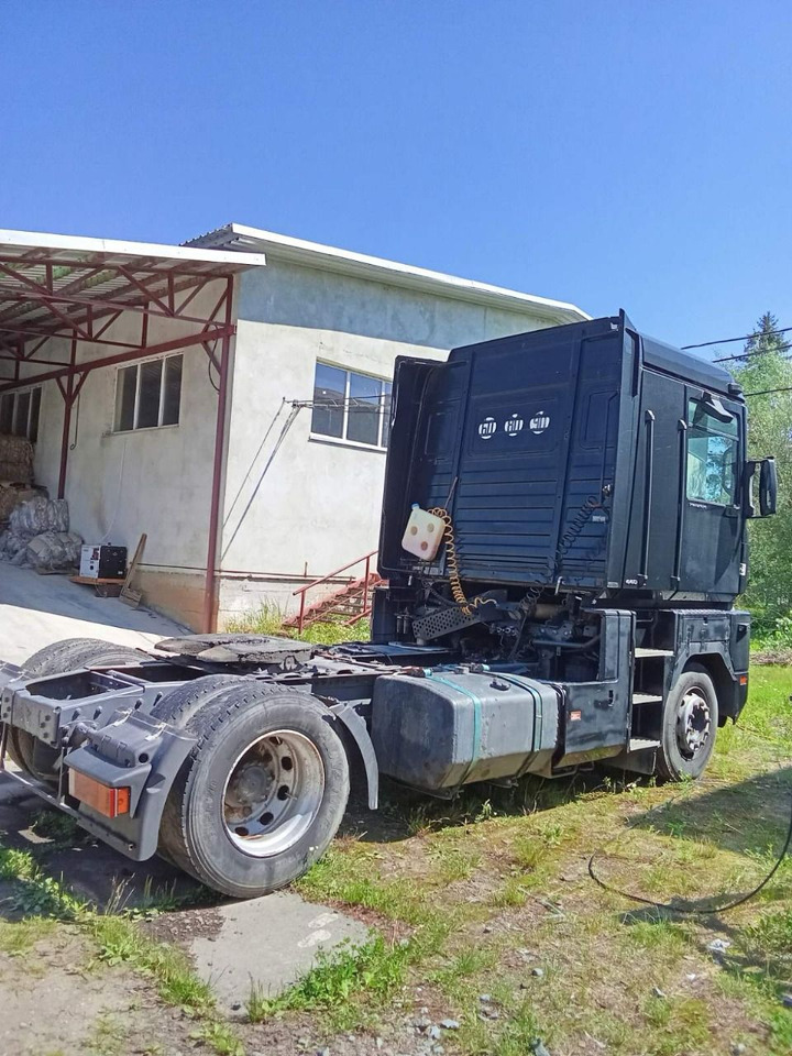 وحدة جر RENAULT Magnum 440: صورة 6