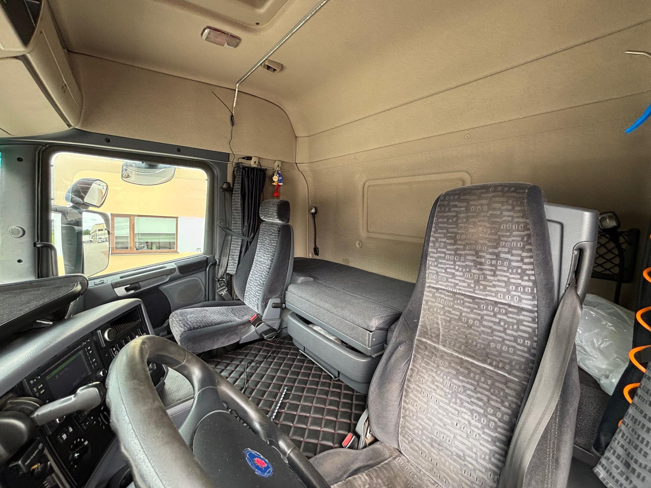 شاحنة مقفلة SCANIA G340: صورة 15