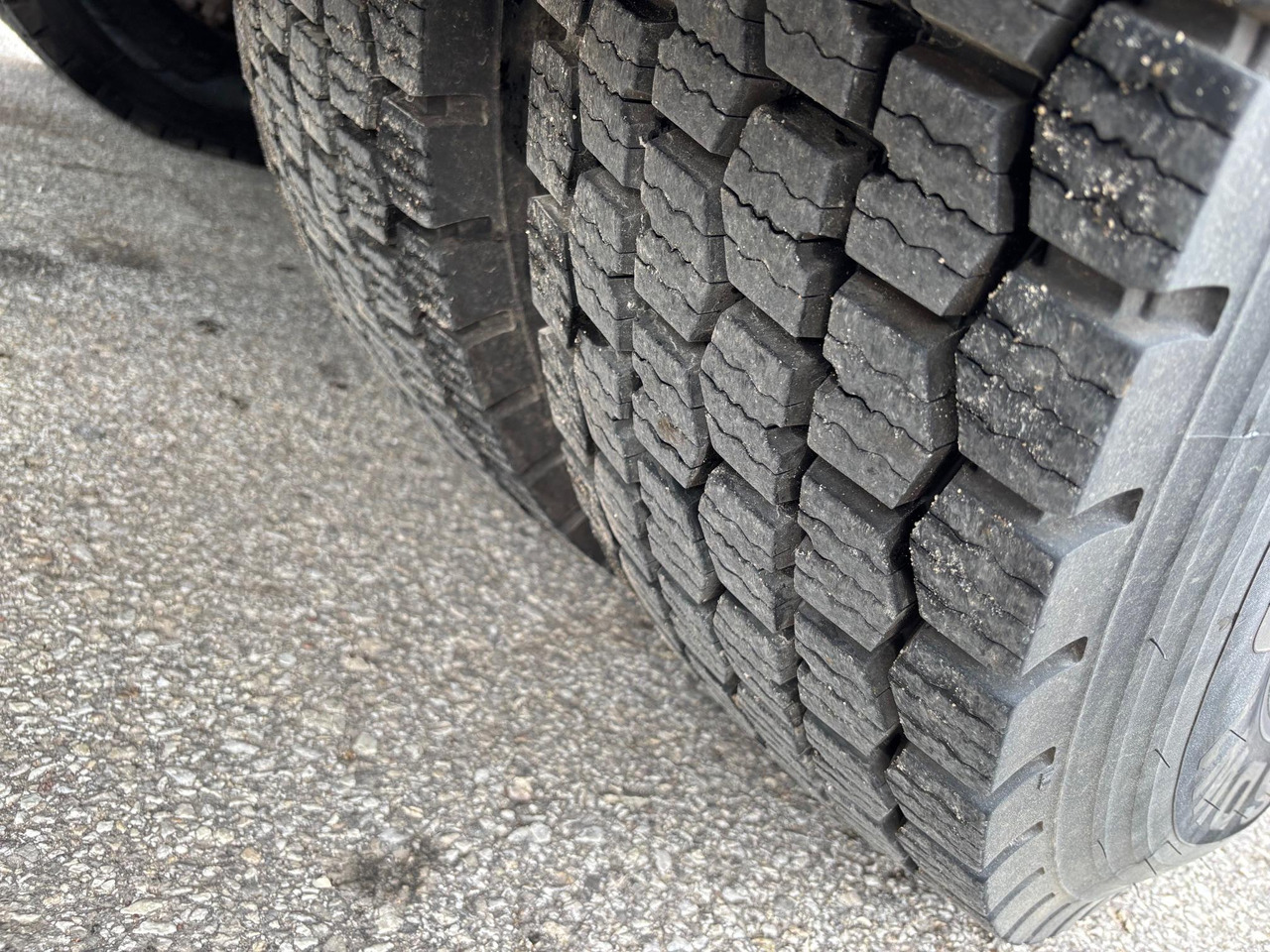 شاحنة مقفلة SCANIA G340: صورة 13