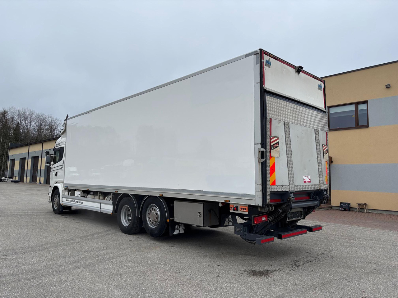 SCANIA G450 - شاحنة صندوق متساوي: صورة 4 SCANIA G450 - شاحنة صندوق متساوي: صورة 4