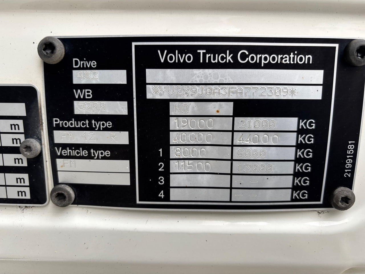 شاحنة الفريزر VOLVO FM330: صورة 22