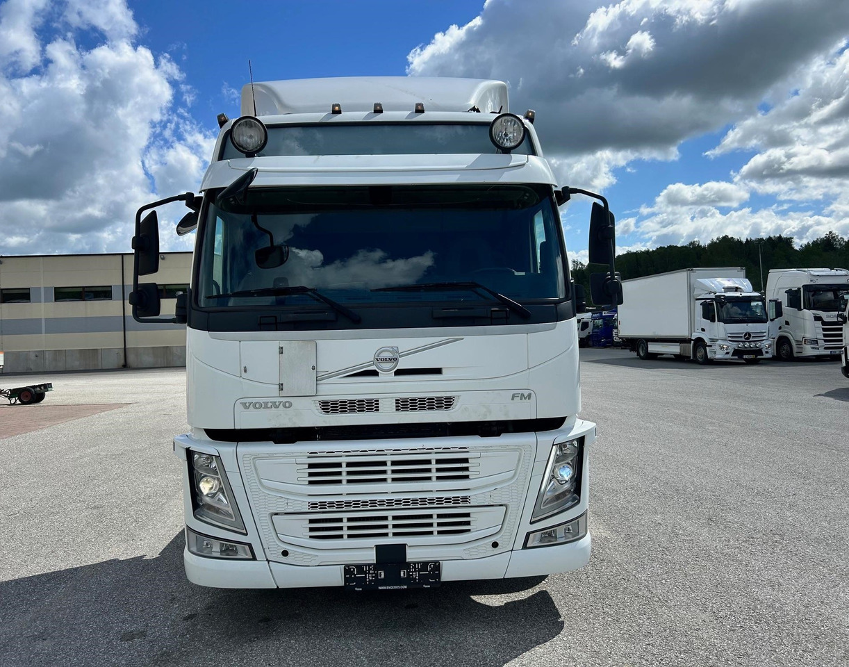 VOLVO FM330 - شاحنة هيكل كابينة: صورة 3 VOLVO FM330 - شاحنة هيكل كابينة: صورة 3
