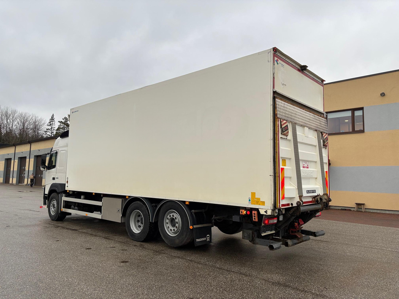 VOLVO FM500 - شاحنة الفريزر: صورة 5 VOLVO FM500 - شاحنة الفريزر: صورة 5