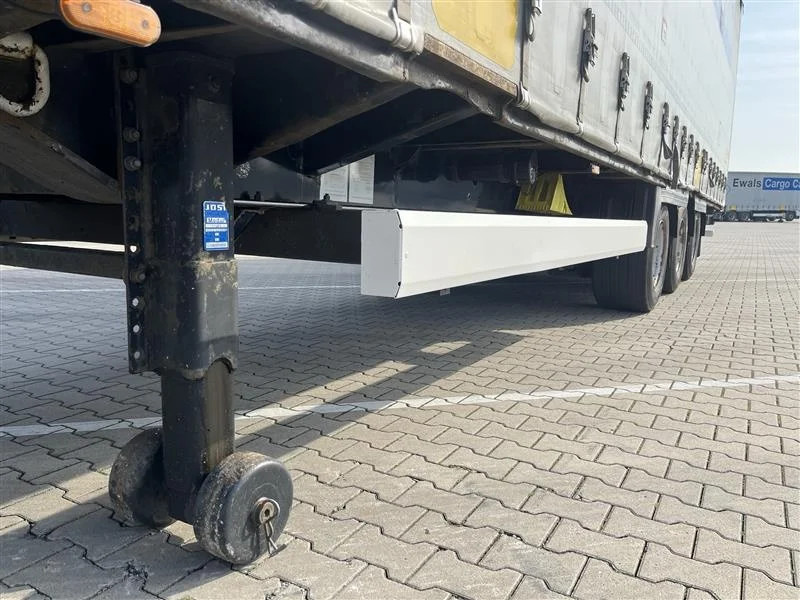 Krone 150x 2015 XL MEGA P400 HUCKEPACK - نصف مقطورة صندوق مغلق: صورة 5 Krone 150x 2015 XL MEGA P400 HUCKEPACK - نصف مقطورة صندوق مغلق: صورة 5