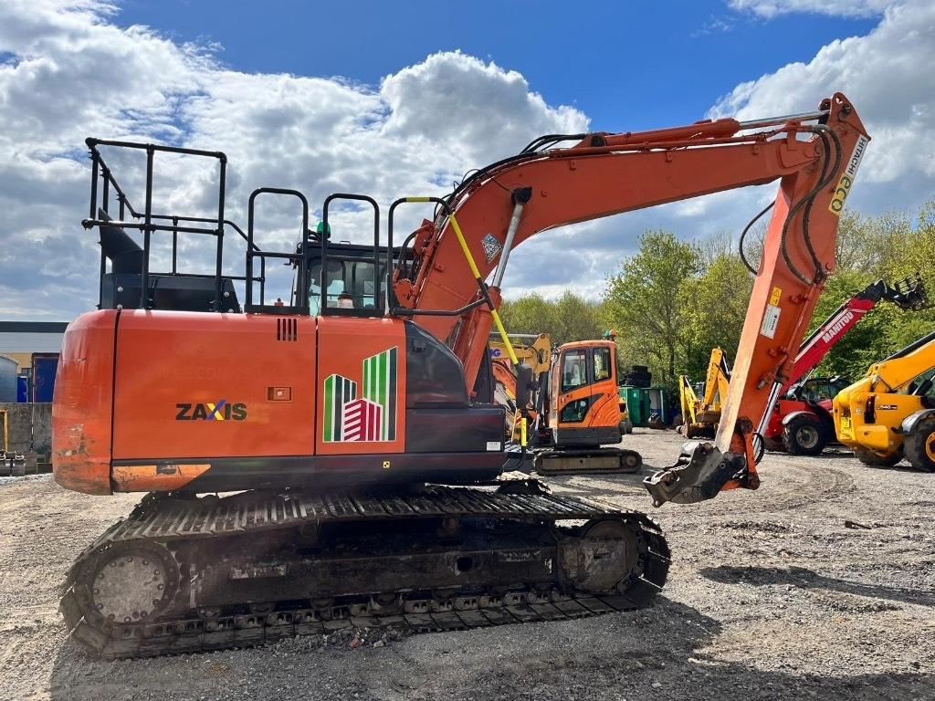 Hitachi ZX 130 LC N-6 - حفار زحاف: صورة 2 Hitachi ZX 130 LC N-6 - حفار زحاف: صورة 2