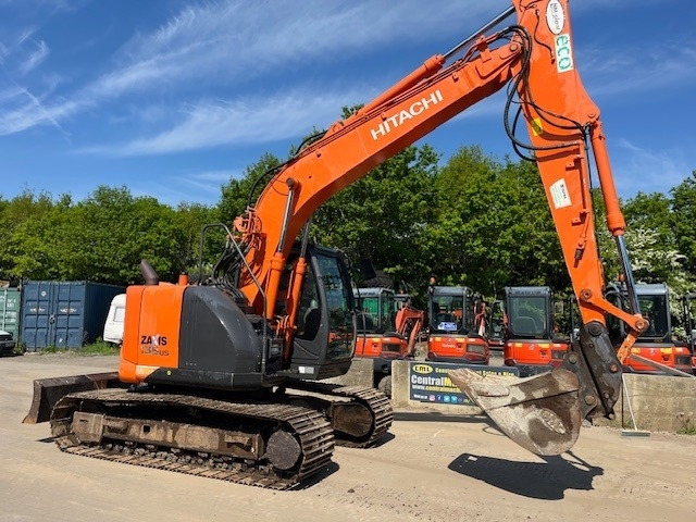 Hitachi ZX 135 US 5-B - حفار زحاف: صورة 2 Hitachi ZX 135 US 5-B - حفار زحاف: صورة 2