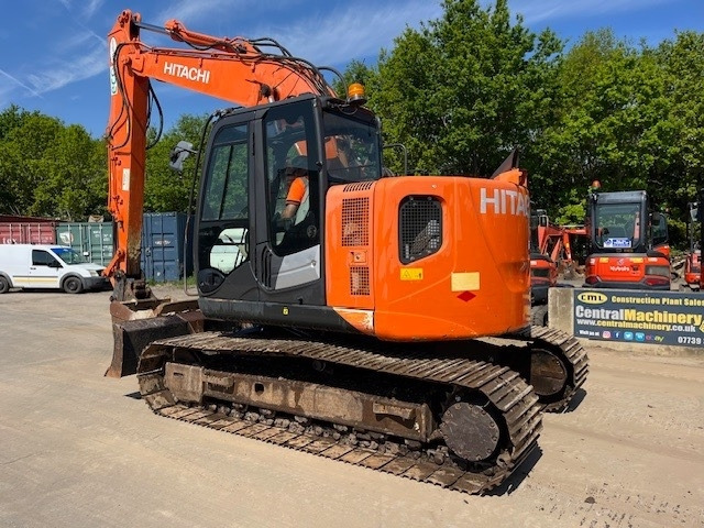Hitachi ZX 135 US 5-B - حفار زحاف: صورة 5 Hitachi ZX 135 US 5-B - حفار زحاف: صورة 5