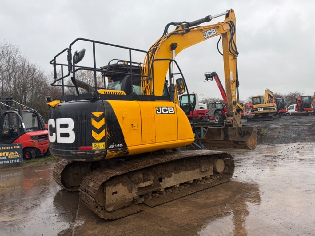 JCB JS 145 LC - حفار زحاف: صورة 3 JCB JS 145 LC - حفار زحاف: صورة 3