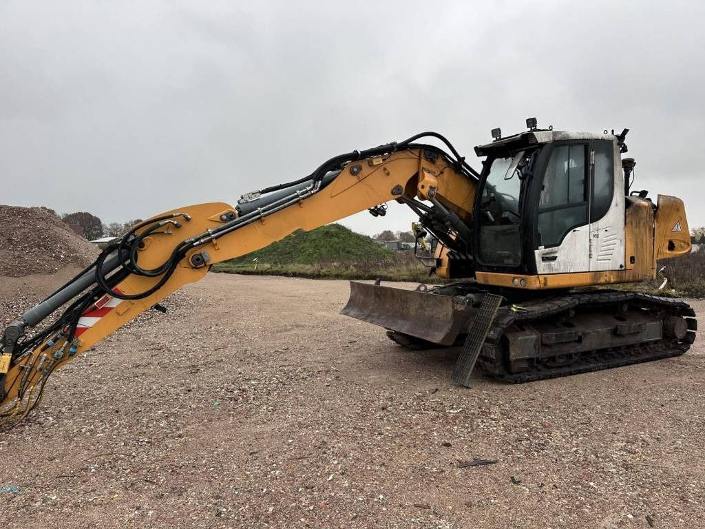Liebherr 914 Compact for parts breaking dismantling - حفار زحاف: صورة 1 Liebherr 914 Compact for parts breaking dismantling - حفار زحاف: صورة 1