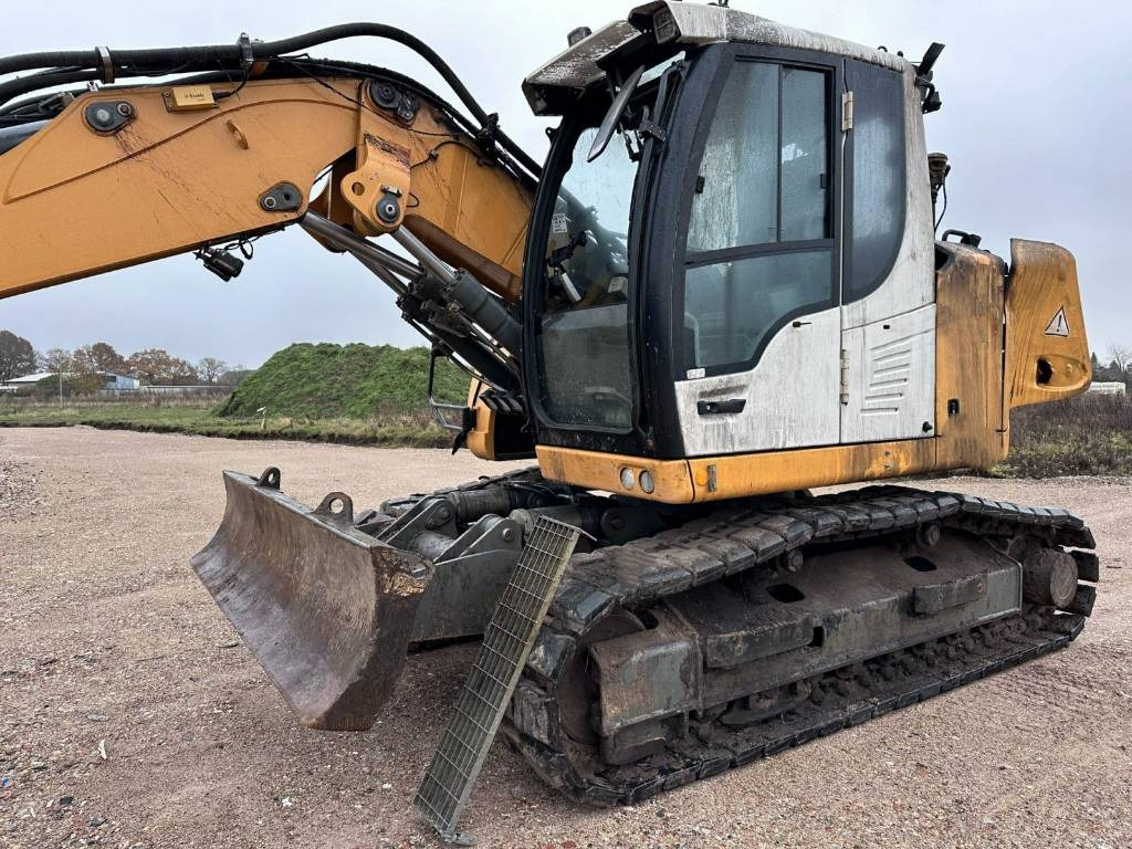 Liebherr 914 Compact for parts breaking dismantling - حفار زحاف: صورة 3 Liebherr 914 Compact for parts breaking dismantling - حفار زحاف: صورة 3