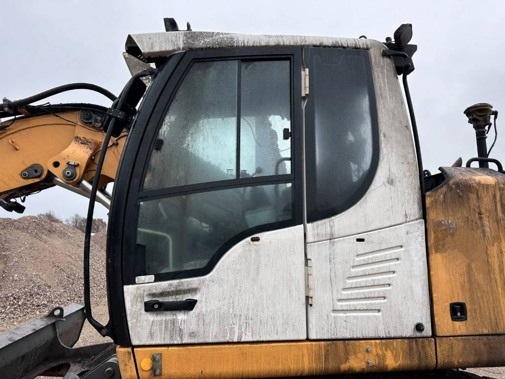 Liebherr 914 Compact for parts breaking dismantling - حفار زحاف: صورة 4 Liebherr 914 Compact for parts breaking dismantling - حفار زحاف: صورة 4