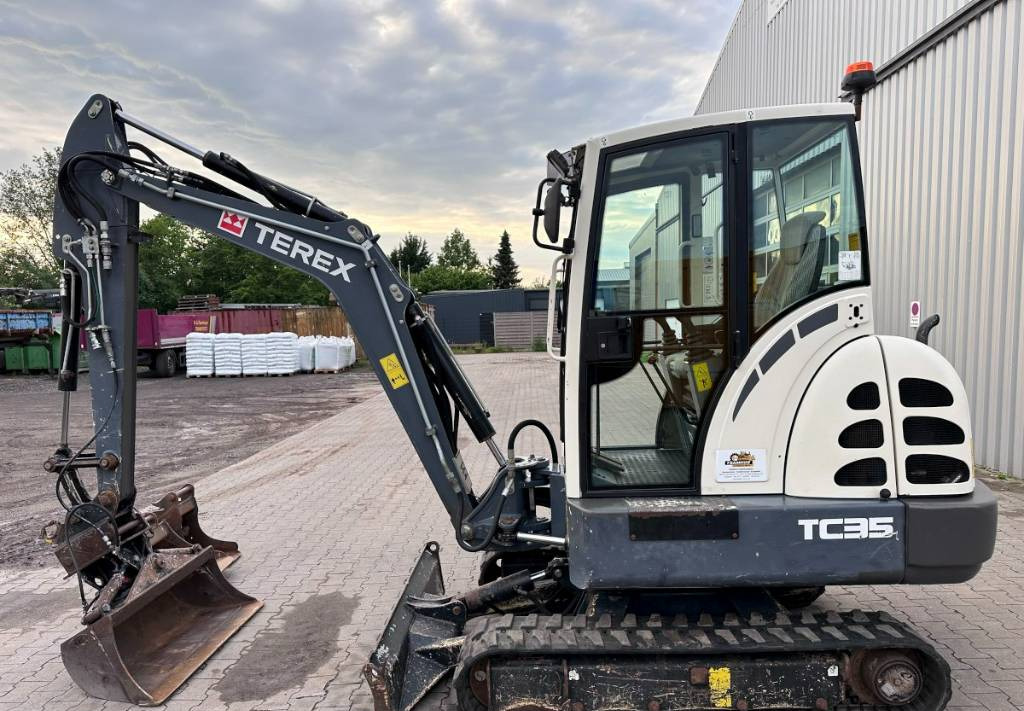 Terex TC 35 mit 3 Löffel - حفارة مُصَّغرة: صورة 1 Terex TC 35 mit 3 Löffel - حفارة مُصَّغرة: صورة 1