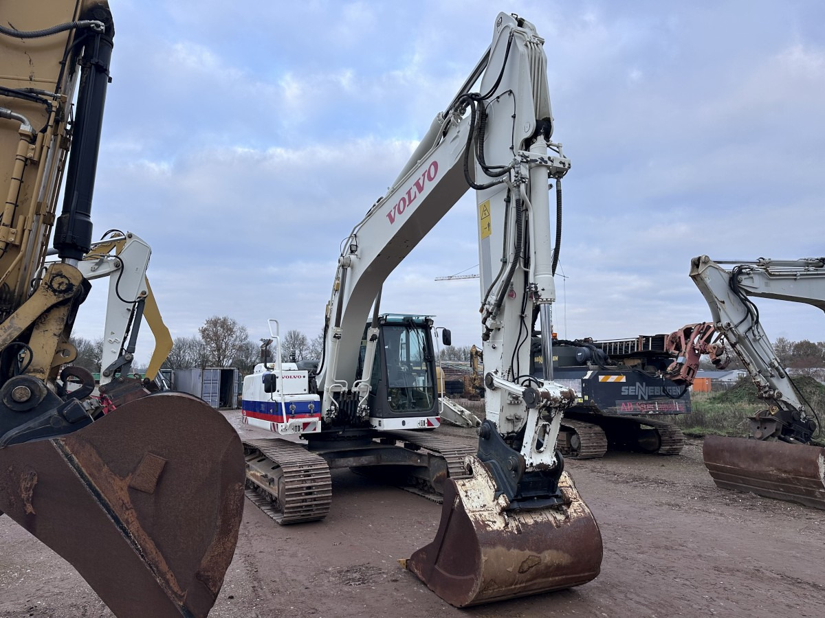 VOLVO EC 220 DL German machine! - حفارة: صورة 4 VOLVO EC 220 DL German machine! - حفارة: صورة 4