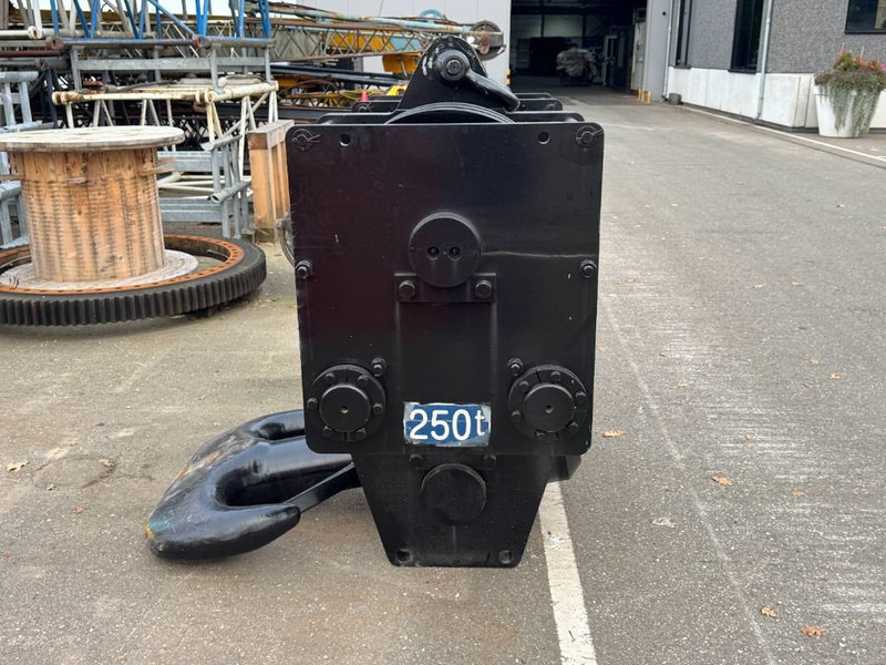 Kobelco CKE 2500 - ونش كرين - آلات البناء: صورة 4 Kobelco CKE 2500 - ونش كرين - آلات البناء: صورة 4