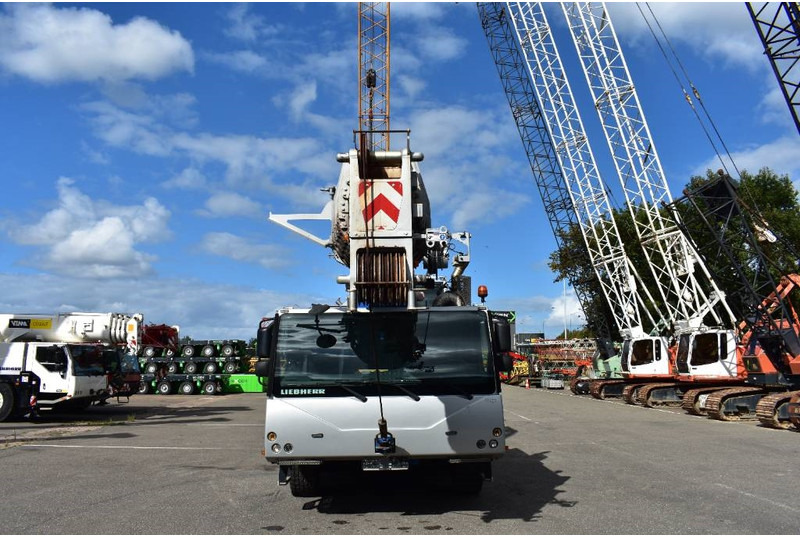 Liebherr LTM 1095-5.1 - رافعة لجميع التضاريس: صورة 3 Liebherr LTM 1095-5.1 - رافعة لجميع التضاريس: صورة 3