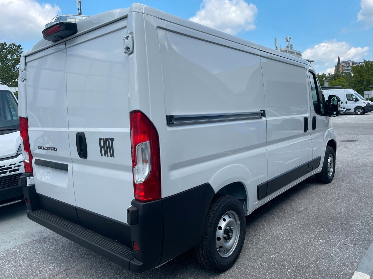 Fiat Ducato S2 30L L2H1 120 Kastenwagen 2025 - فان: صورة 4 Fiat Ducato S2 30L L2H1 120 Kastenwagen 2025 - فان: صورة 4