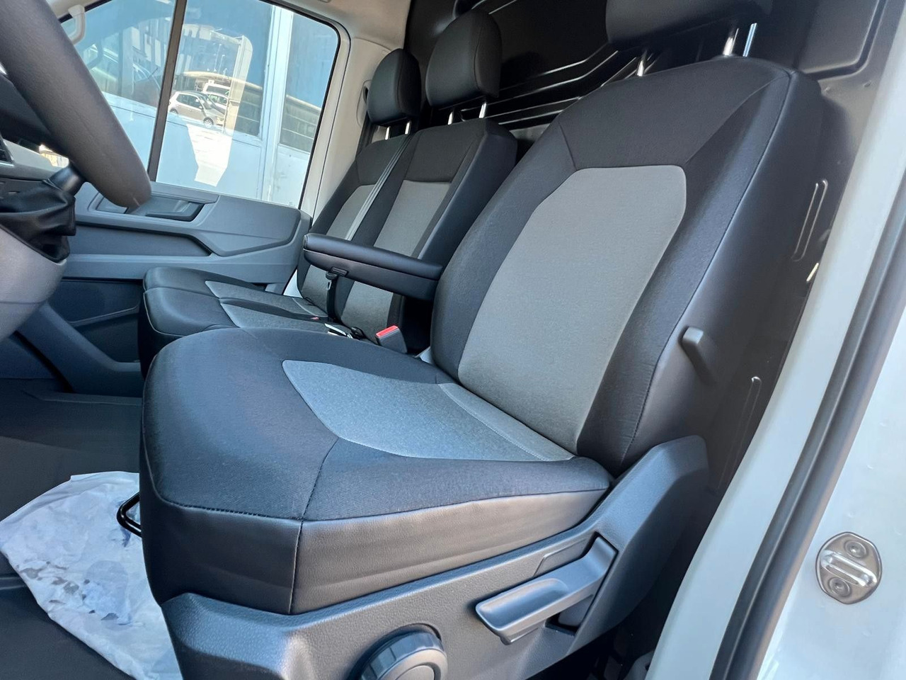 Volkswagen Crafter 35 L3H3-140-Kamera-Temp-Lager - فان: صورة 5 Volkswagen Crafter 35 L3H3-140-Kamera-Temp-Lager - فان: صورة 5